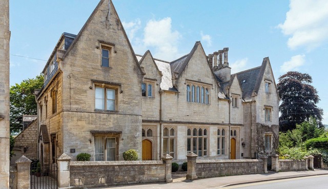 The Old Library, Apartment 1