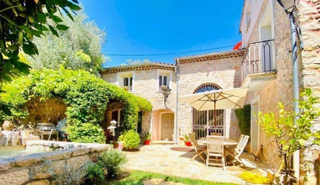 "The Old Mas Saint-Jacques"