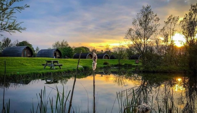 The Old Oak Glamping Pod