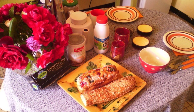 The Old Patronage: At the doors of regional capitals and yet quiet.