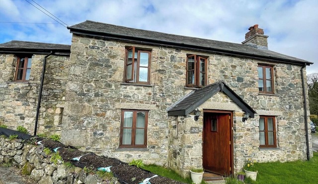 The Old Post House - Historic Dartmoor Cottage