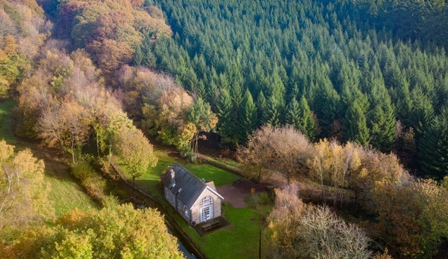 The Old Pump House, Forest of Dean - sleeps 6 guests in 3 bedrooms
