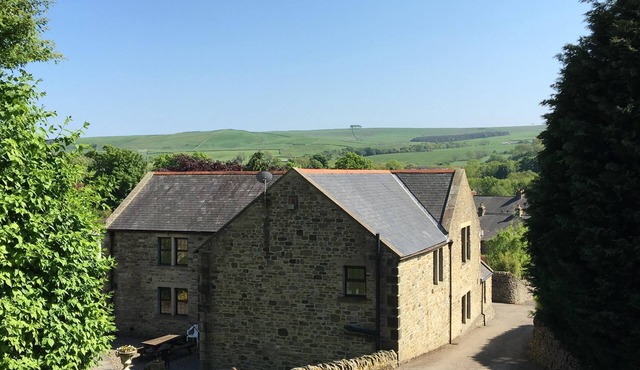 The Old School, large detached house sleeps 15. Ideal for family get togethers.