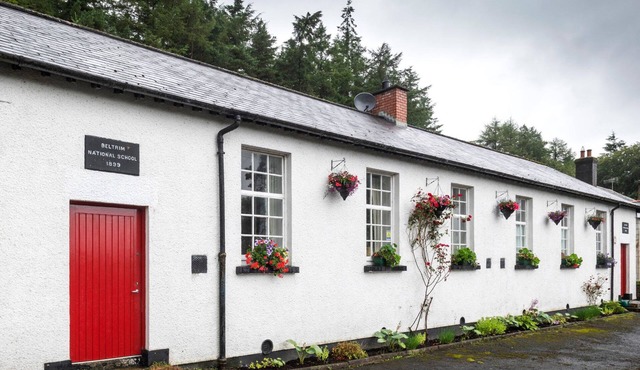 THE OLD SCHOOL, pet friendly, character holiday cottage in Gortin