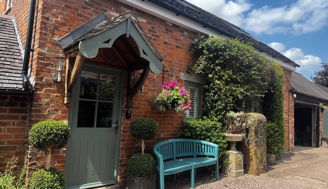 The Old Smithy is a beautifully restored, luxury barn conversion set in the peaceful village of Hollington, just a short drive from the breathtaking landscapes of the Peak District National Park.