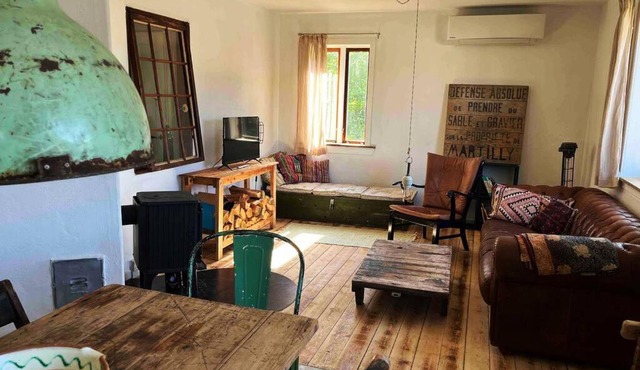 The Old Soap House - stylish and close to beach