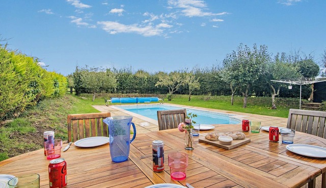 The Old Stables - Four Bedroom House, Sleeps 8