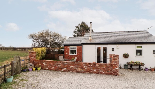 THE OLD STABLE, with open fire in Mold