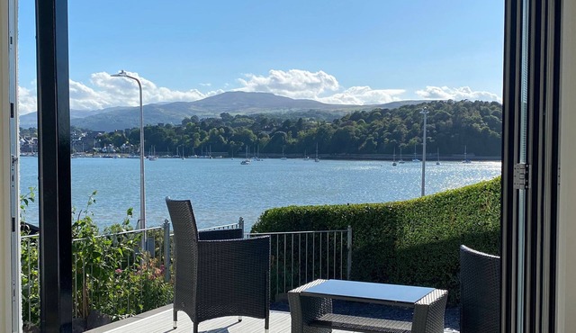 THE OLD TYWYN POST OFFICE, family friendly, with a garden in Deganwy