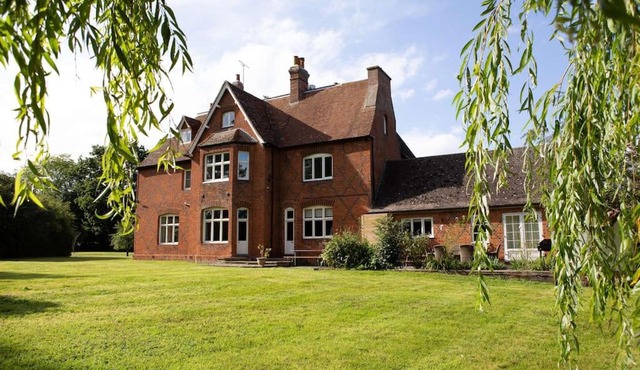 The Old Vicarage - sleeps 20