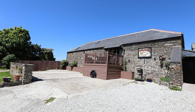The Old Wagon House, views over the fields and sea