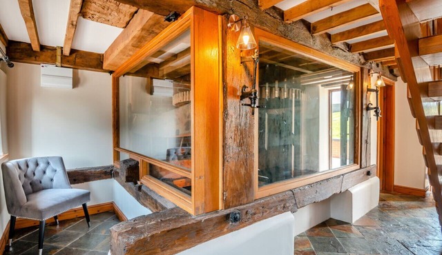 The Old Watermill - Four Bedroom House, Sleeps 8