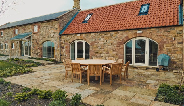 THE OLD WATERMILL, pet friendly, luxury holiday cottage in Beadnell