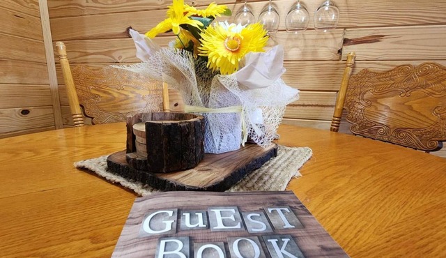 The Old West Rustic Cabin at River Ranch Resort! 103