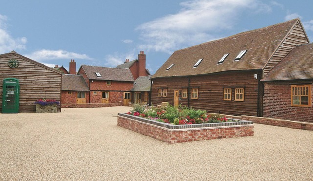 The Olde Granary - E4298