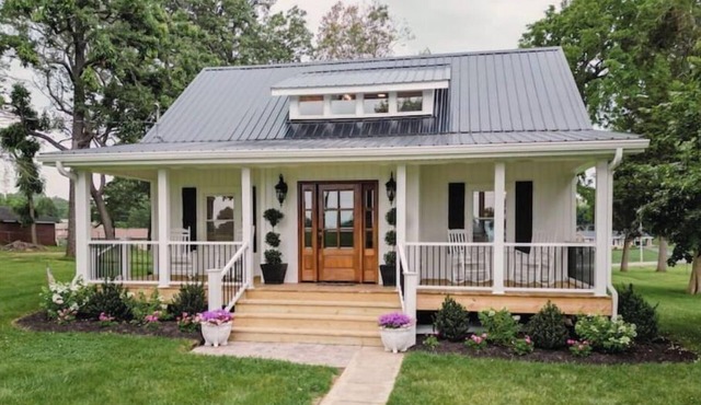 The Olde White House