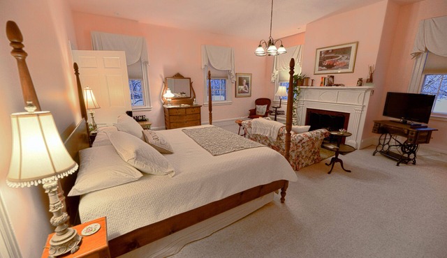 The Oliver Phelps Suite (oversized)