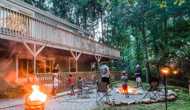 The Omega Retreat: Charm Meets Forest Tranquility on the Cumberland River