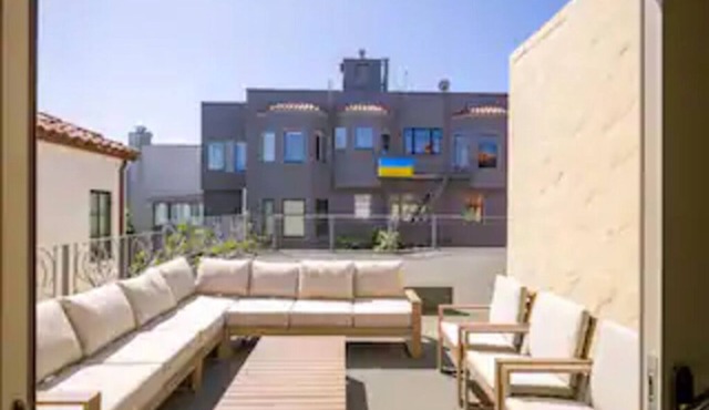 The One on Marina Blvd 4 bedrooms & 4 full bathrooms