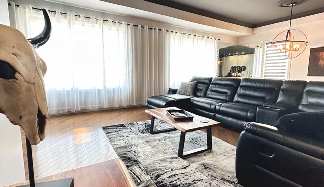 The only condo in town: Billiard room / Sauna
