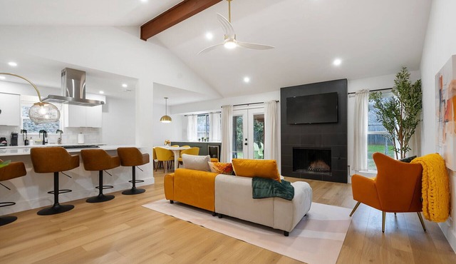 The Onyx Haus - mins away from The Domain