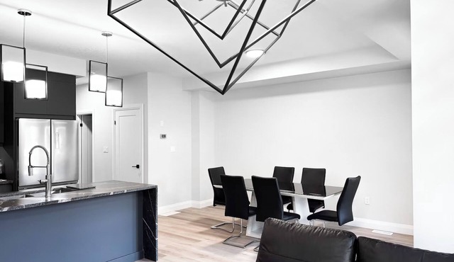 The Onyx Modern Stay by Cambridge Mill