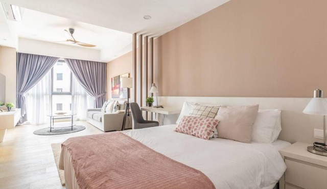 The OOAK Kiara 163 2R2B with 500 Mbps WiFi Netflix Amazon Prime