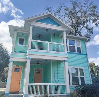 The Orange Blossom Suite Near UF Shands D-town