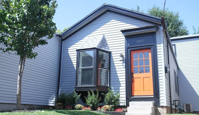The Orange Door ~ Prime Germantown 4BR/2BA Luxury