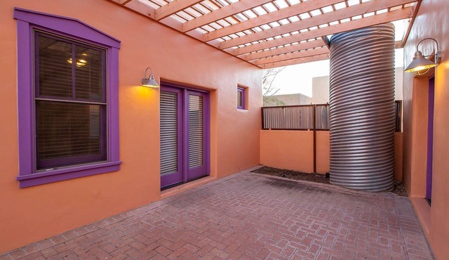 The Orange House at el Barrio Viejo