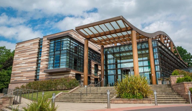 The Orchard Hotel & Restaurant