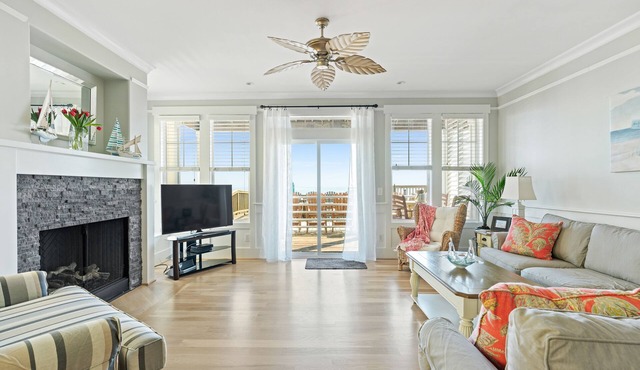 The Original Lulla-by the Sea Amazing Oceanfront Beach House W/Pool and Elevator