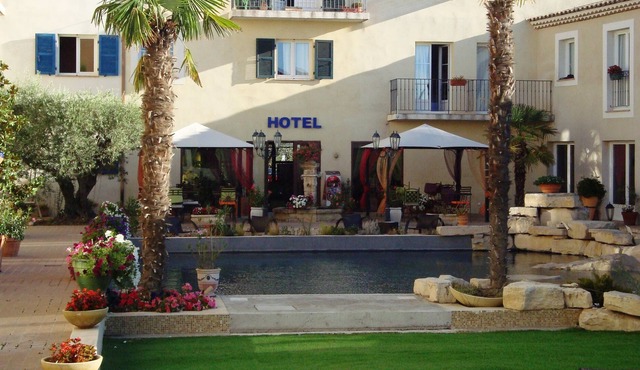 The Originals City, Hôtel Le Village Provençal