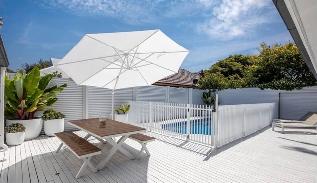 THE OSLO on Broadway with Pool - Villa 1