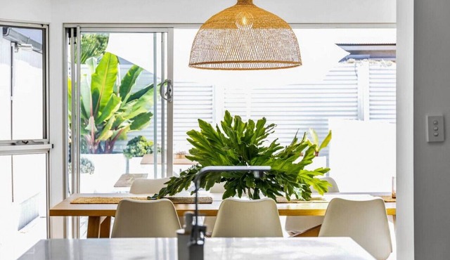 THE OSLO on Broadway with Pool - Villa 1 & 2