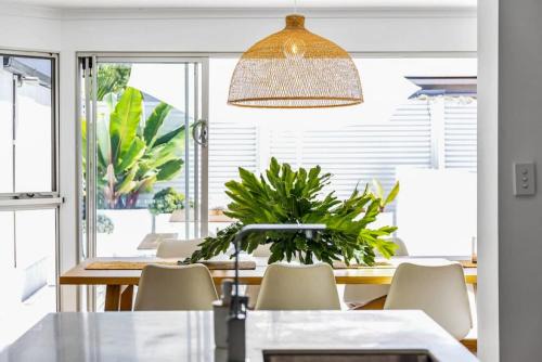 THE OSLO on Broadway with Pool Villas 1 & 2