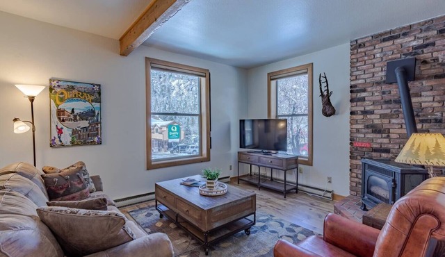 The Ouray Nook – Modern Comfort & AC | Sleeps 4
