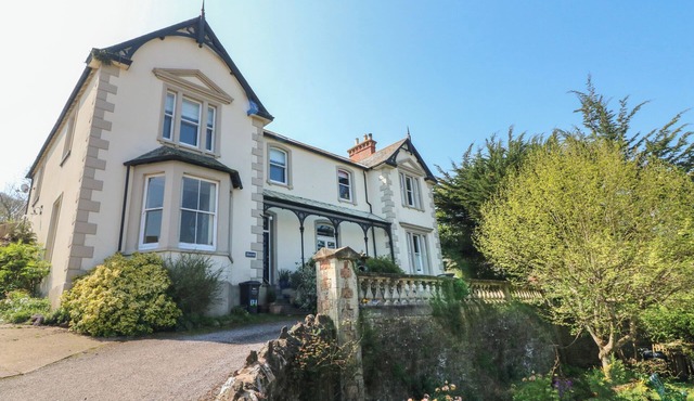 THE OUTLOOK, pet friendly, character holiday cottage in Minehead