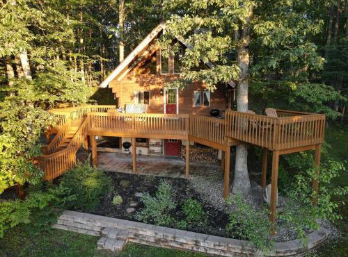 The Outlook - Pet Friendly, Grill, Wifi, View, Fire Pit, Deck, Family Friendly, Foosball, Game Room, King Bed, Fireplace
