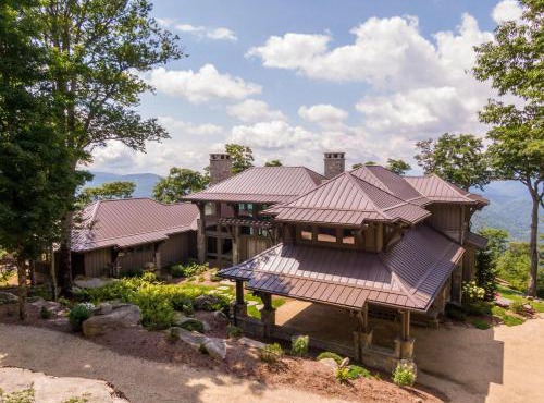 The Outside Inn at Eagles Nest