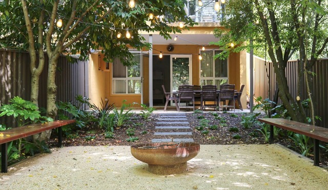 THE OUTTA TOWNER : Bright