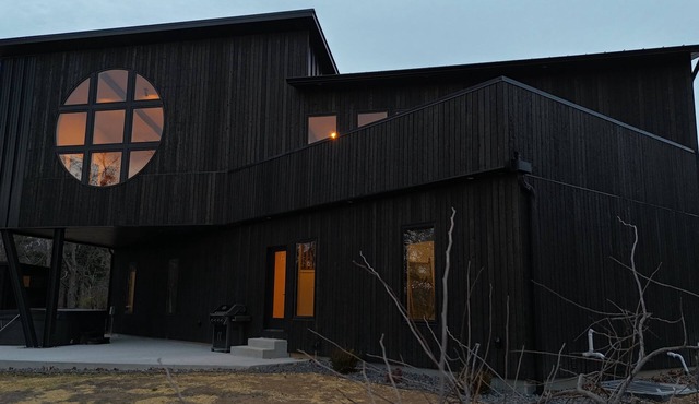 The Overhang · Luxury River Retreat with Sauna, Hot Tub, Movie Theater, & Arcade