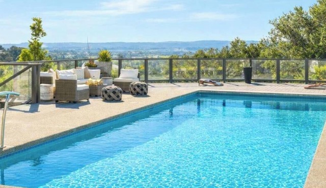 The Overlook by Sonoma Stays – Modern Luxe Retreat