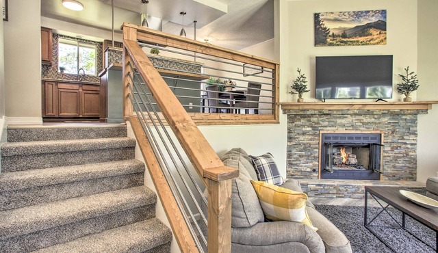 The Overlook Gem: Stunning Views & Serenity Awaits