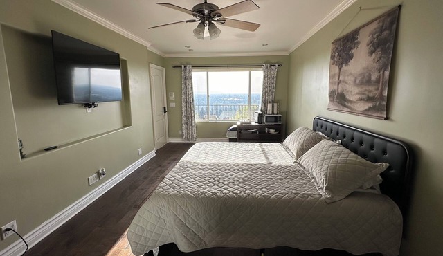 The Overlook Suite: Simple Comfort & Stunning View
