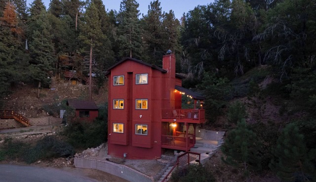 The Overlook: Quiet Hillside/Kids/Dogs/Views/Work