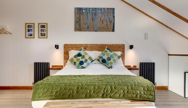 The Owl Barn Wiltshire - Slate