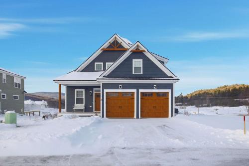 The Owl's Nest Retreat at North Lake