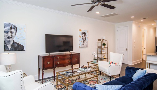 The Oxford Presley - Luxury Townhome Minutes from Ole Miss and The Oxford Square