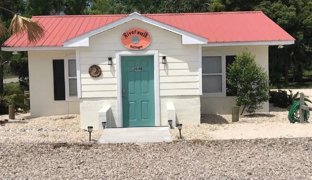 The Oyster Bed- Riverwalk Cottages Unit 204 B